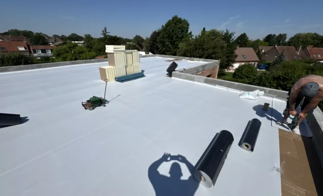 Pose de la membrane avec quelque point de fixation 